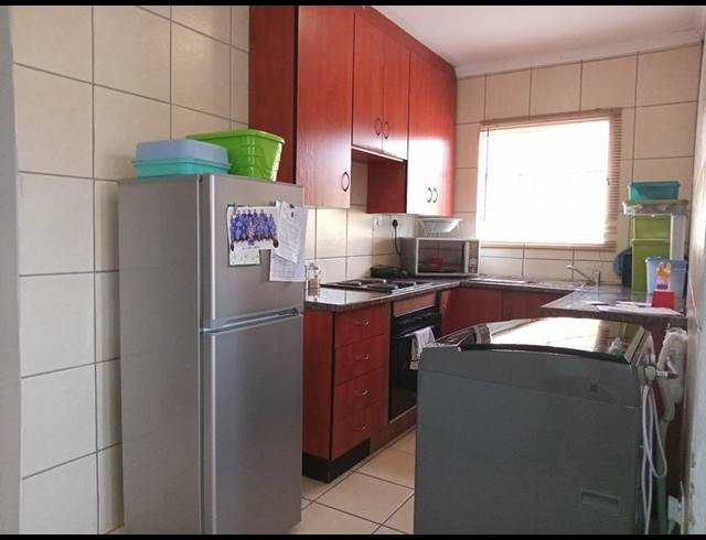 2 BEDROOM APARTMENT FOR SALE IN MOHLAKENG